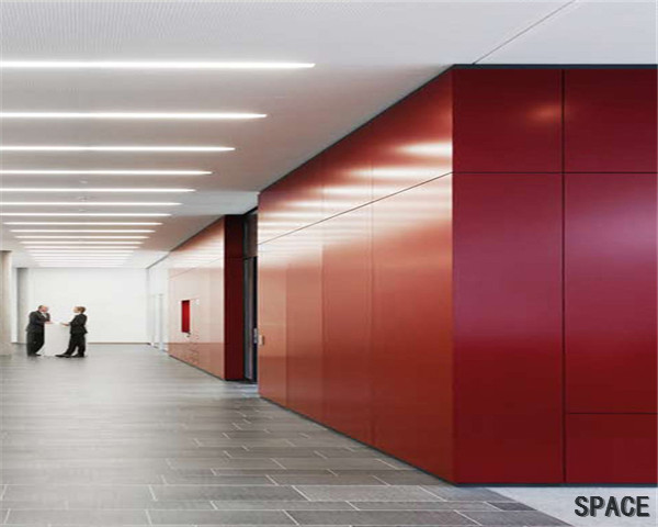 四平挂板隔断墙，金属挂板隔断